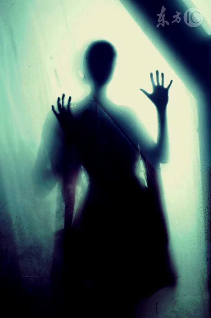 跟随福尔摩斯，我的性命掌握在两个阿拉伯人手里