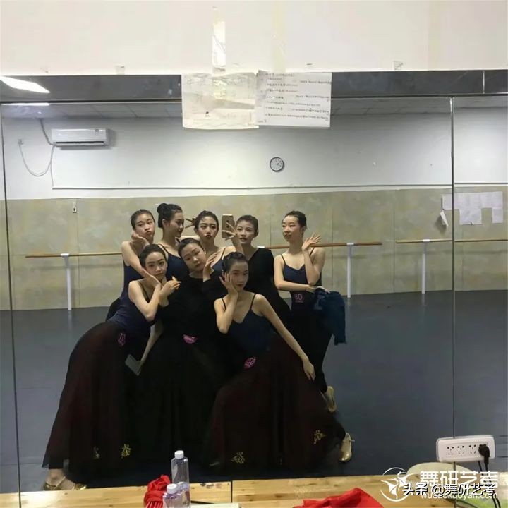 只有内心强大了才能冲破一切阻碍,只有自己内心强大才能不被伤害