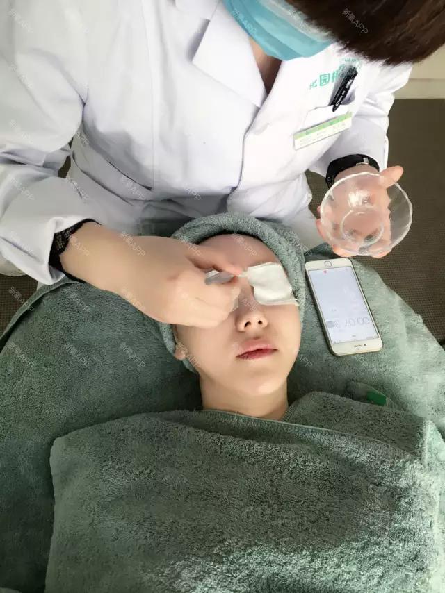 什么是果酸换肤和水杨酸换肤,果酸换肤没有脱皮就没有效果吗