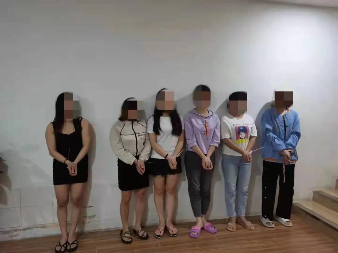 保健会所里淫秽秘密被揭露！14名男女当场被抓！