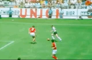 盖德穆勒和克林斯曼谁是轰炸机,大型轰炸机盖德穆勒