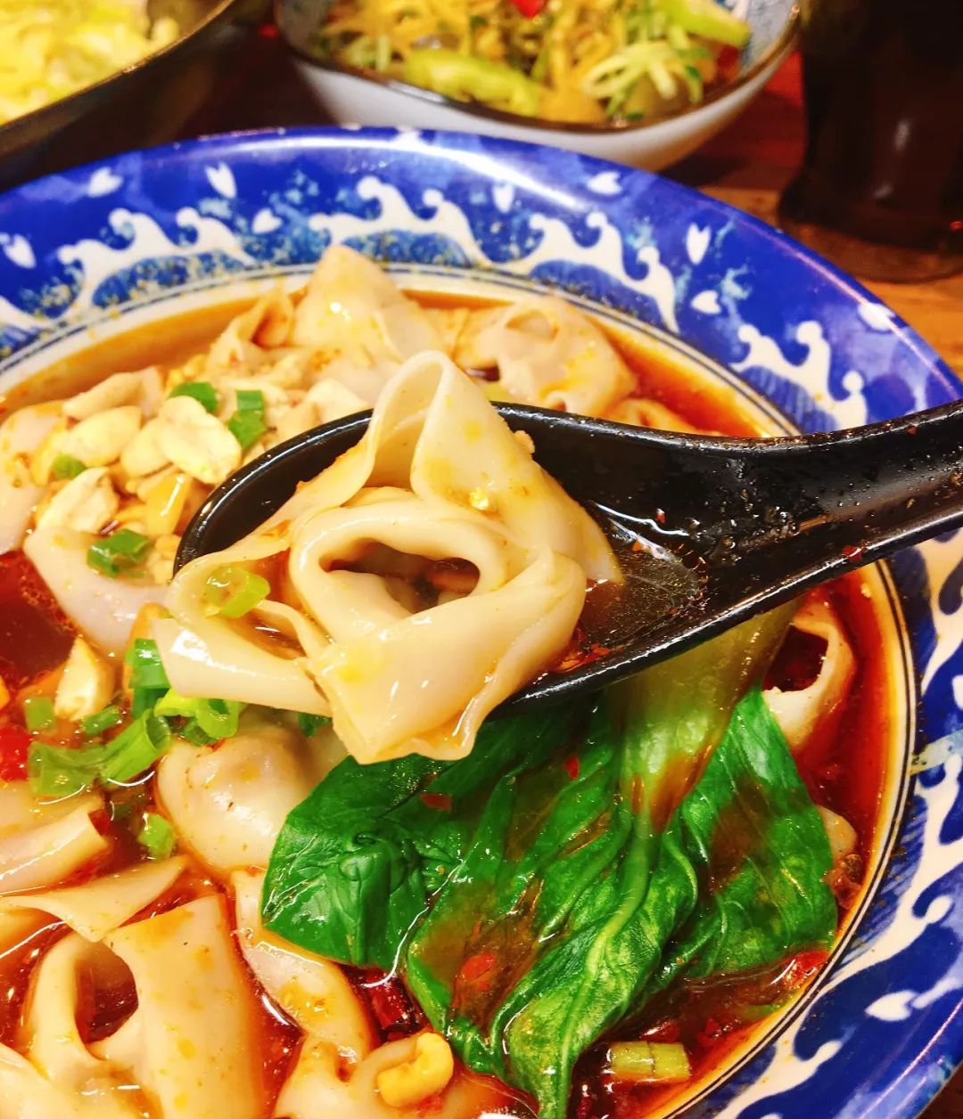 一碗小面一把青菜,一碗小面二个小菜