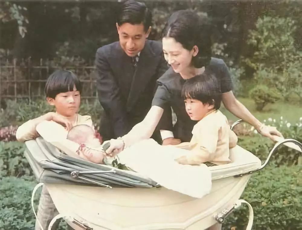 日本的第一位平民皇后,日本最美的平民皇后