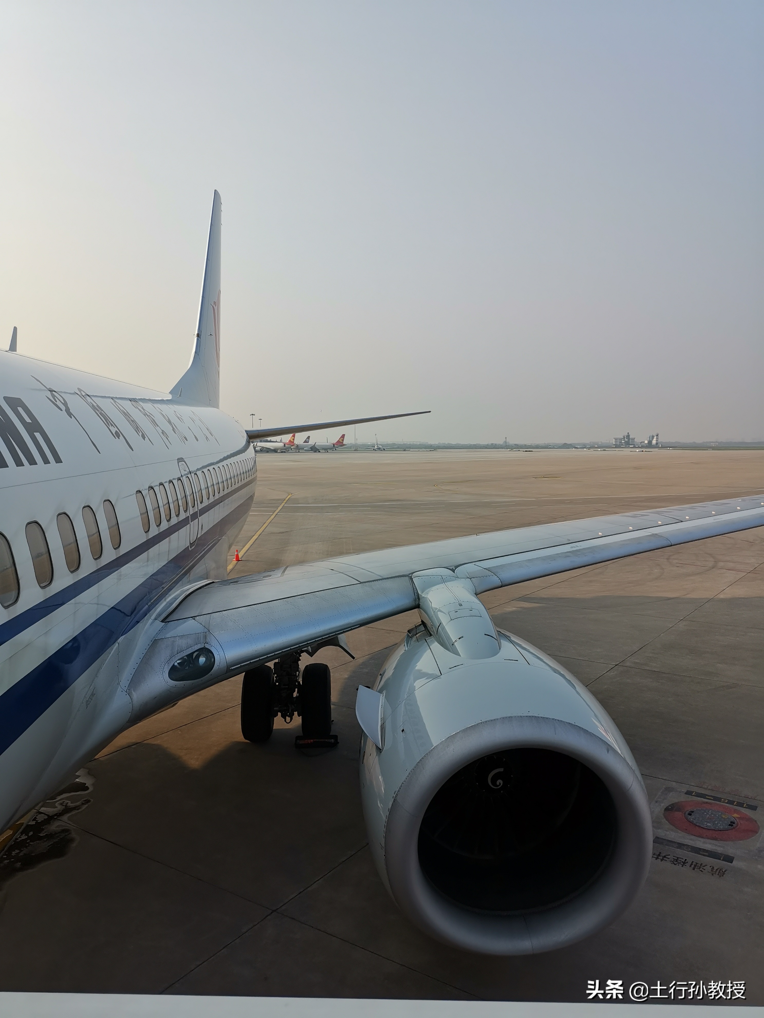 空姐在飞机上遇到奇葩事件,飞机上的怪事空姐