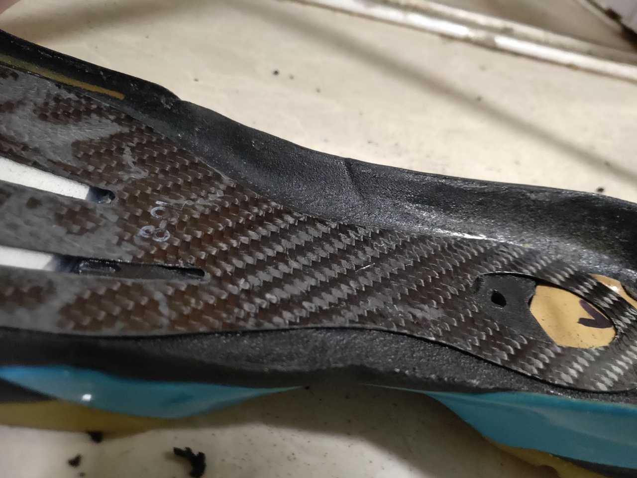 来了来了！你们要的羽毛球气垫球鞋改装教程来了