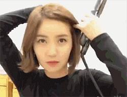 内扣怎么卷短发,一边内扣一边外翘短发