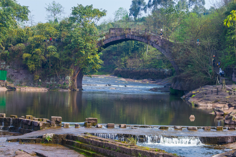 中国广安红色文化影视城地址,广安影视城是不是乐活城