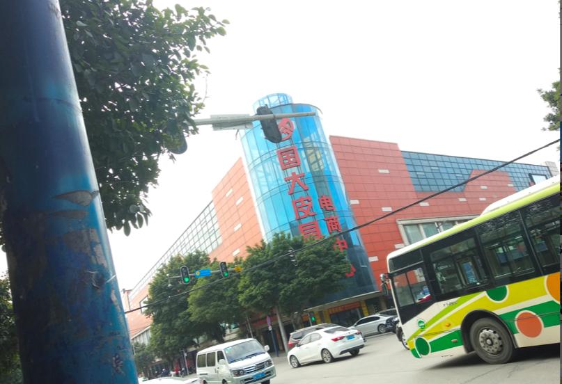 大牌尾货包包在哪拿货,尾货包包几元一个