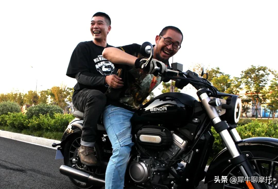 钱江闪电300和奔达灰石300,奔达灰石300适合跑长途高速吗