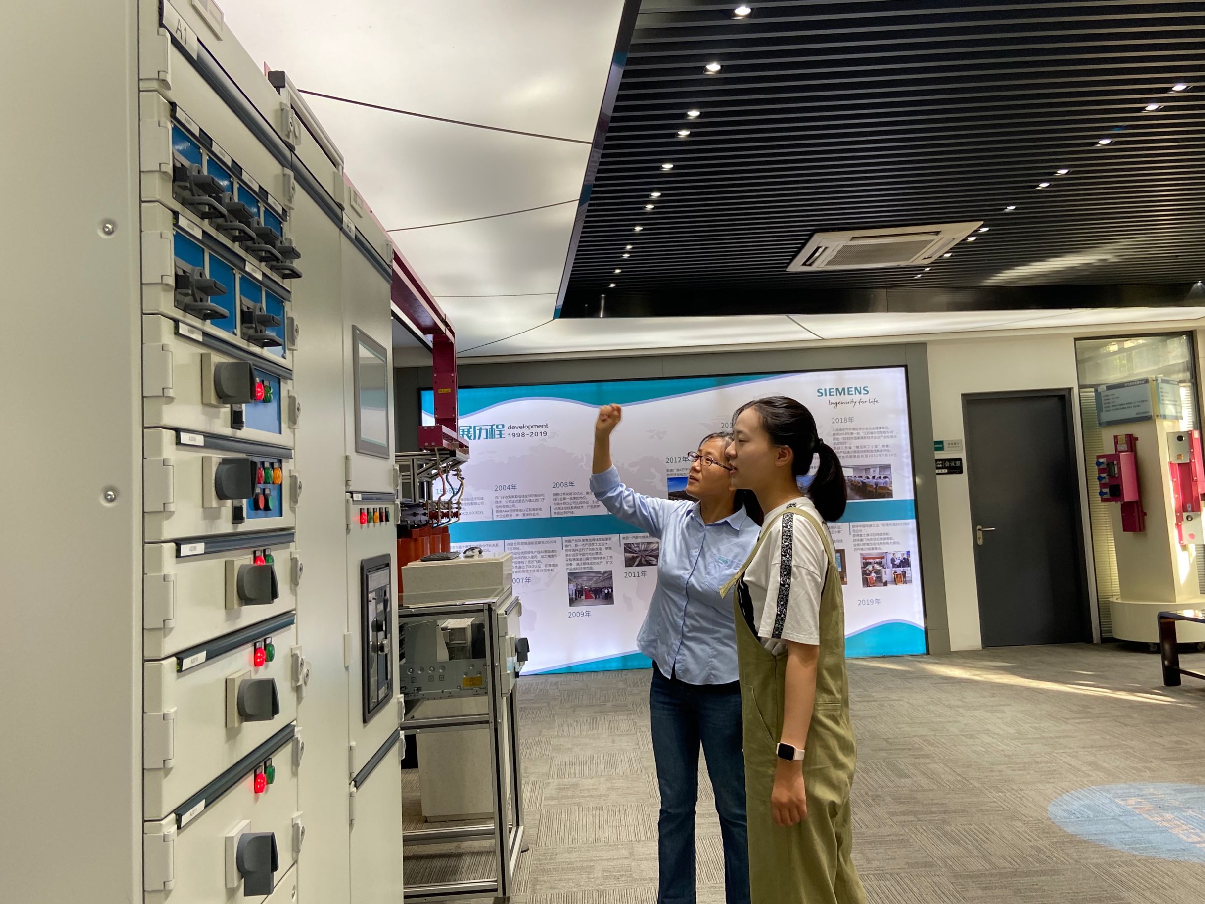 齐心战疫携手共进,同心战疫携手共进共渡难关