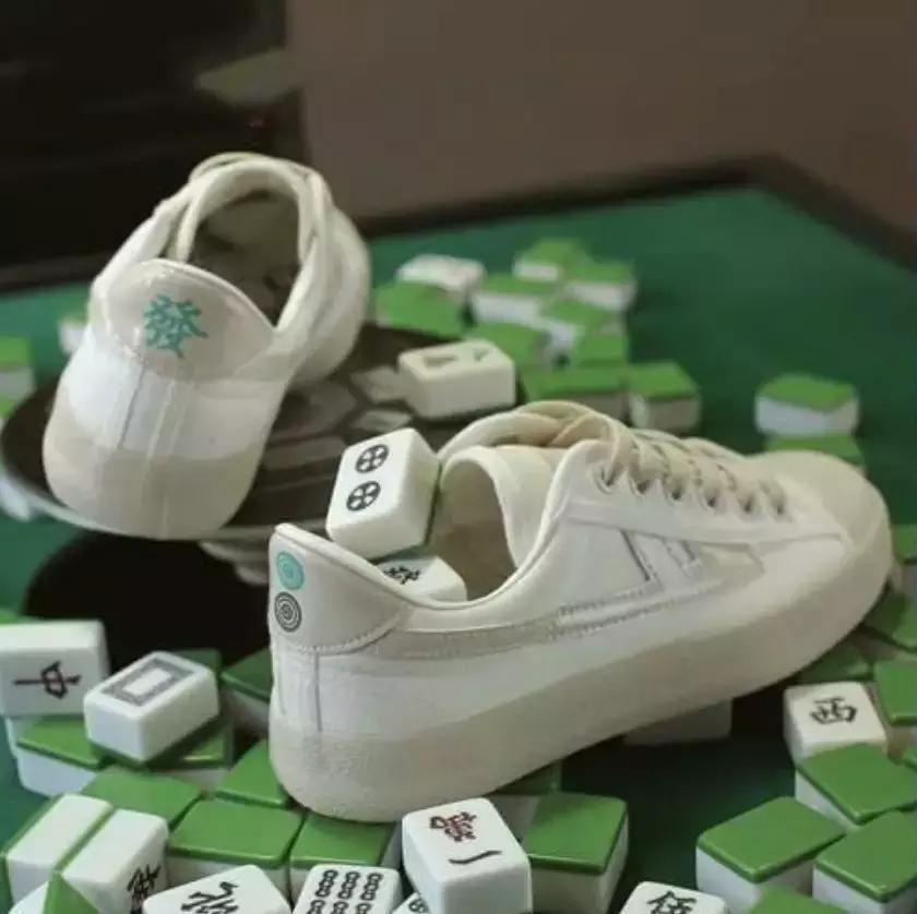 小白鞋真的永不过时,小白鞋什么时候火起来的