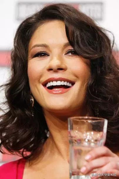 做明星到底有多赚钱,做明星要多少钱