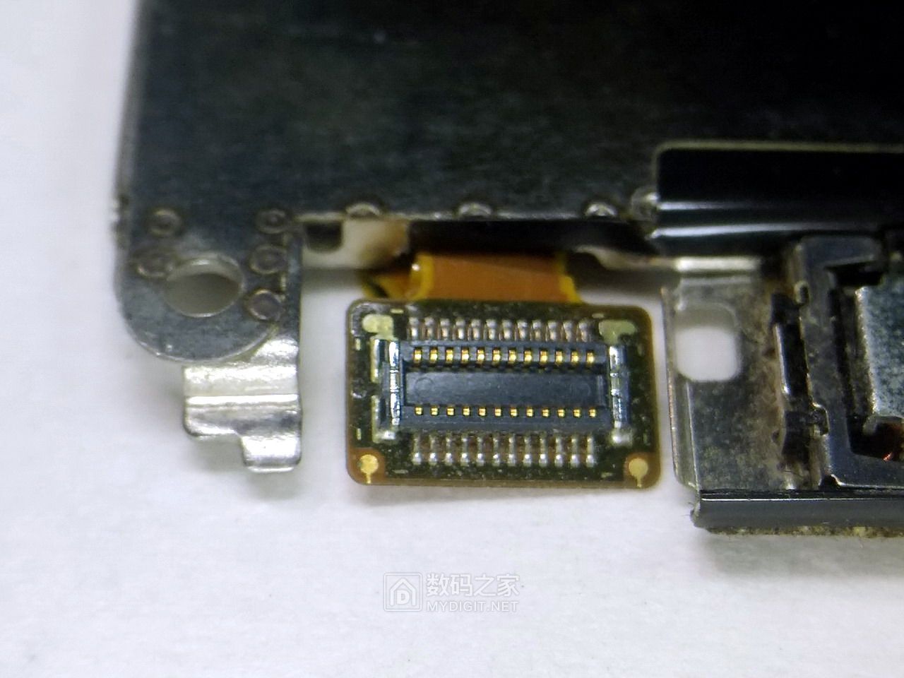 70余图拆解2008年款诺基亚全键盘旗舰E71,曾经的神机名不虚传