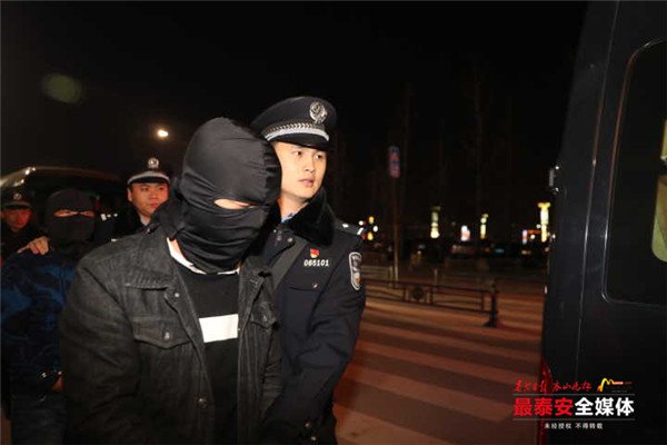 qq被骗400没成功可以抓他吗,qq被人克隆了