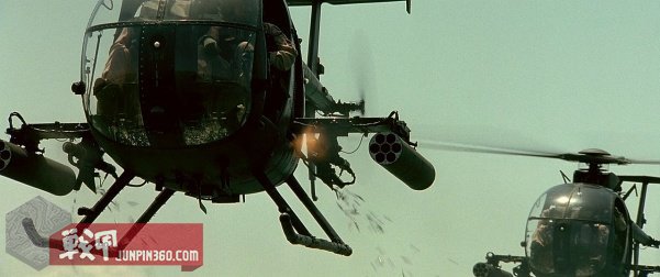 美国黑鹰战机坠落视频,黑鹰坠落最震撼视频