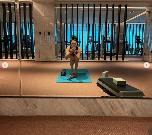 张柏芝露脐马甲线,张柏芝穿露脐装现身