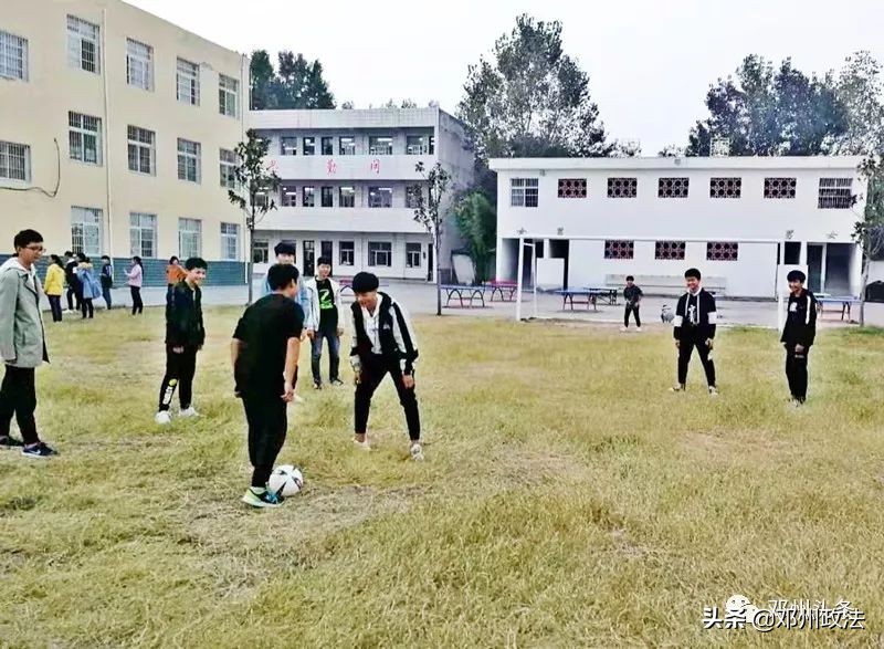 邓州特色教育学校,喜报教育部特色足球示范校