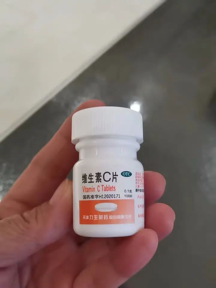 用土养花浇水土变硬了怎样松土,养花的土质为什么浇水会变硬