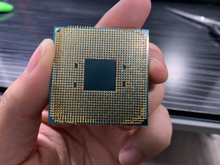 自己装的电脑点不亮,新买的电脑不亮怎么办