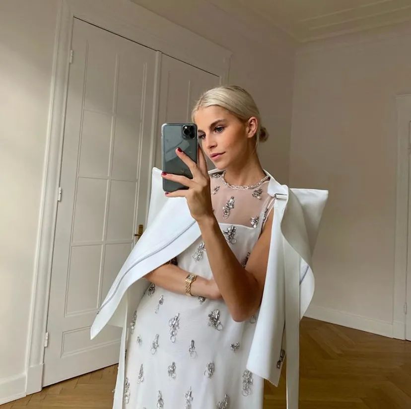 虞书欣穿的可爱灵动的衣服,自己认为适合虞书欣的衣服