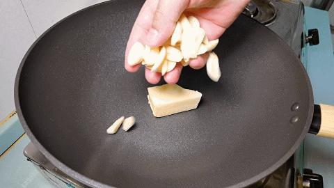 自己在家做焖锅怎么做,自己做好吃的焖锅