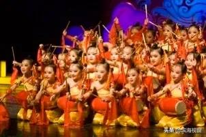 寤烘牎50鍛ㄥ勾浣滃搧寰侀泦,灏戝効浼樼浣滃搧寰侀泦娲诲姩