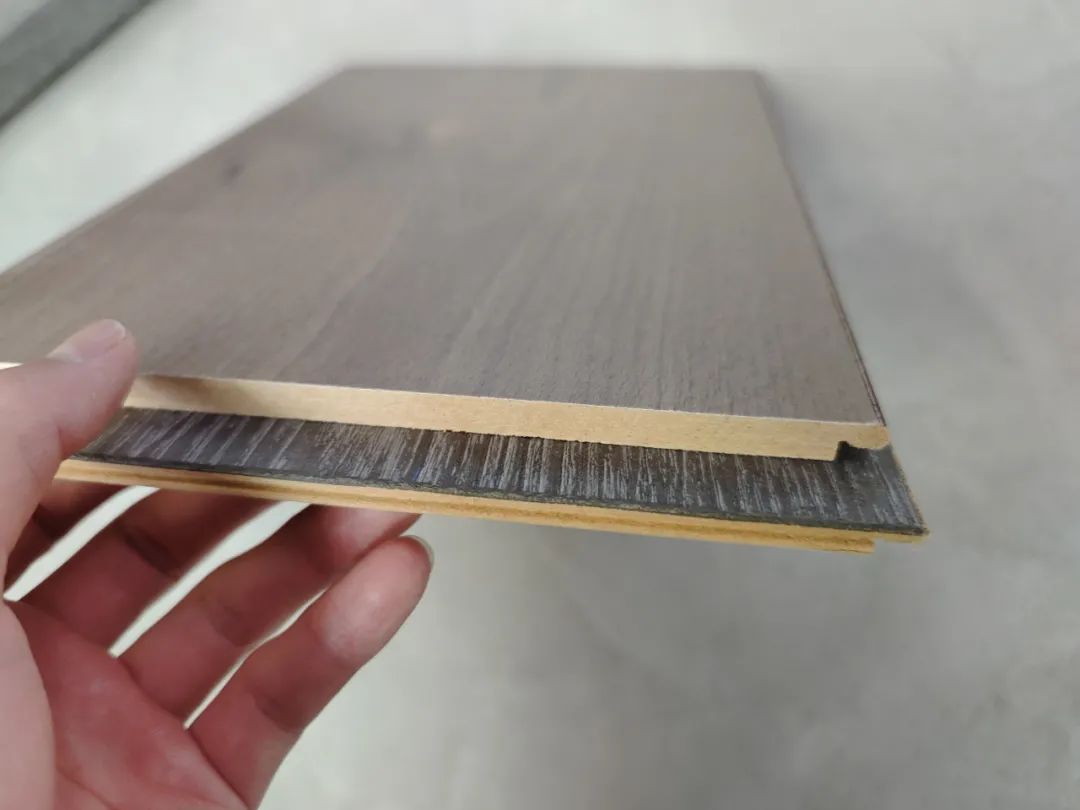 现在护墙板用什么材料好,护墙板用什么材料好省钱又美观