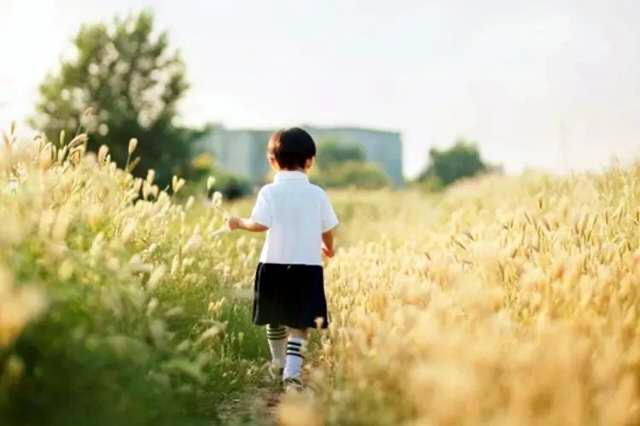 不被家长信任的孩子很难信任父母,不被父母信任心里有多苦