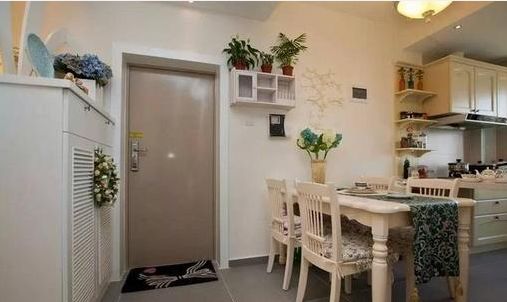 老公利用妙招，解决了次卧面积太小放不下床的问题，真不错