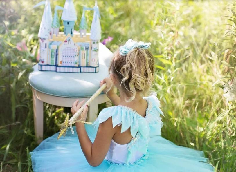 小学生“偷懒”造句走红，父母看后追着打，不料老师给满分