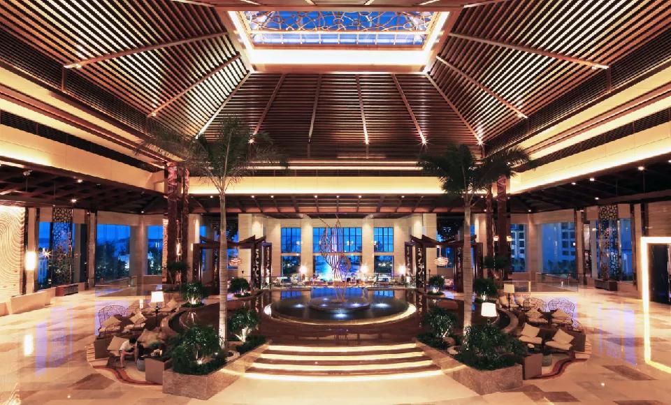 金海湾嘉华度假酒店沙滩免费进吗,金海湾嘉华度假酒店附近有什么