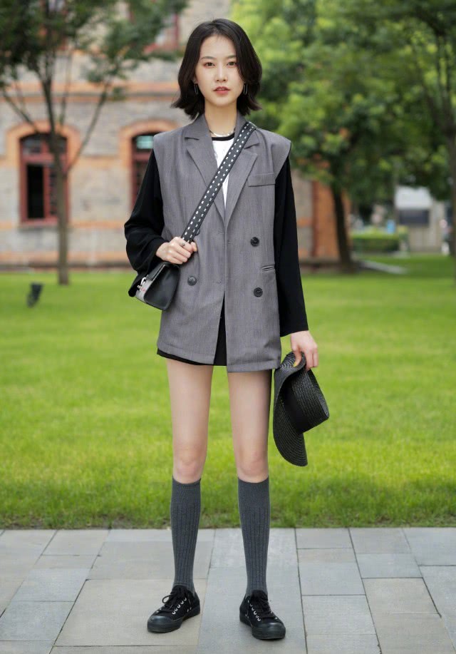 什么样的t恤最显瘦,什么t恤最显瘦