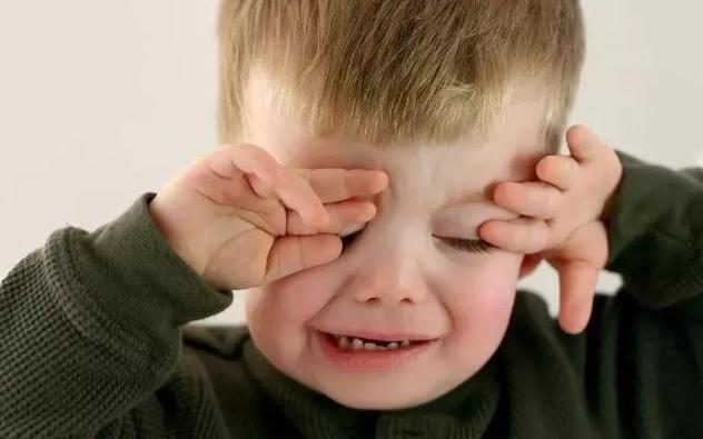 宝宝眼睛疼警惕四种疾病,7个月宝宝眼睛发红该怎么办