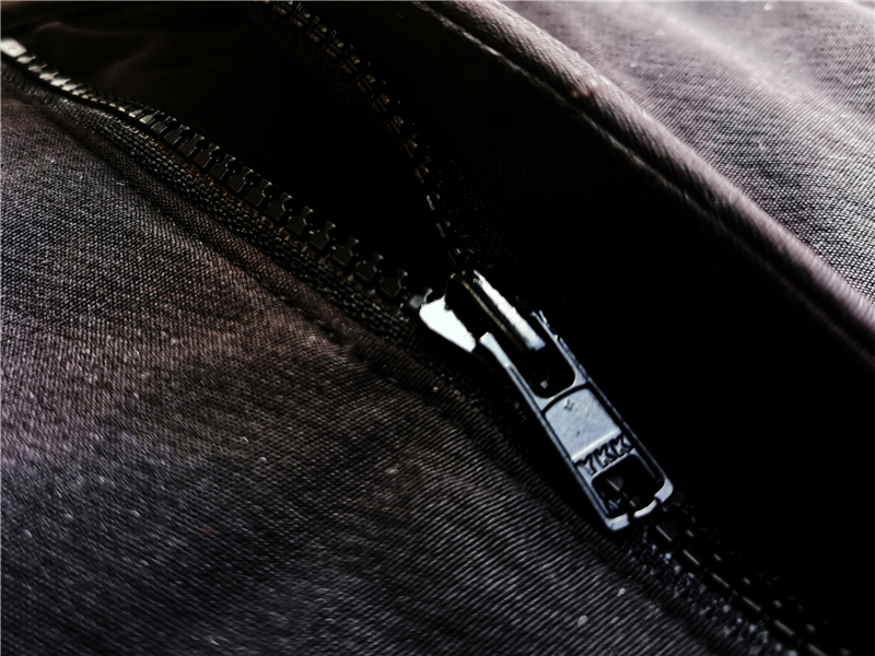 是短裤,也是移动的工具库——单导“黑洞”短裤简评