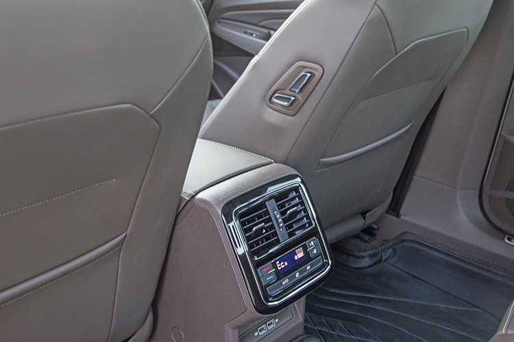 大众新能源制动系统报警,上汽大众油电混合帕萨特试驾