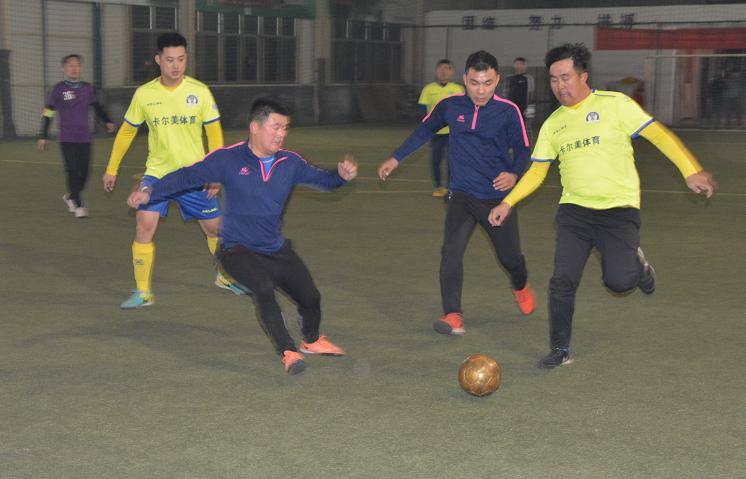 *安泰**五超联赛,*安泰**足教3连胜强势领跑,华伟2胜1平排名第二