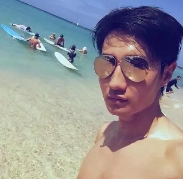 “一指禅”后，白百何频曝新恋情，上演“摸臀杀”的张爱朋去哪了