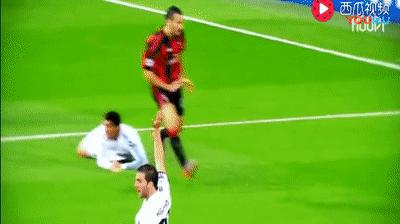 球王假装老人踢足球,内马尔假摔和c罗假摔哪个多