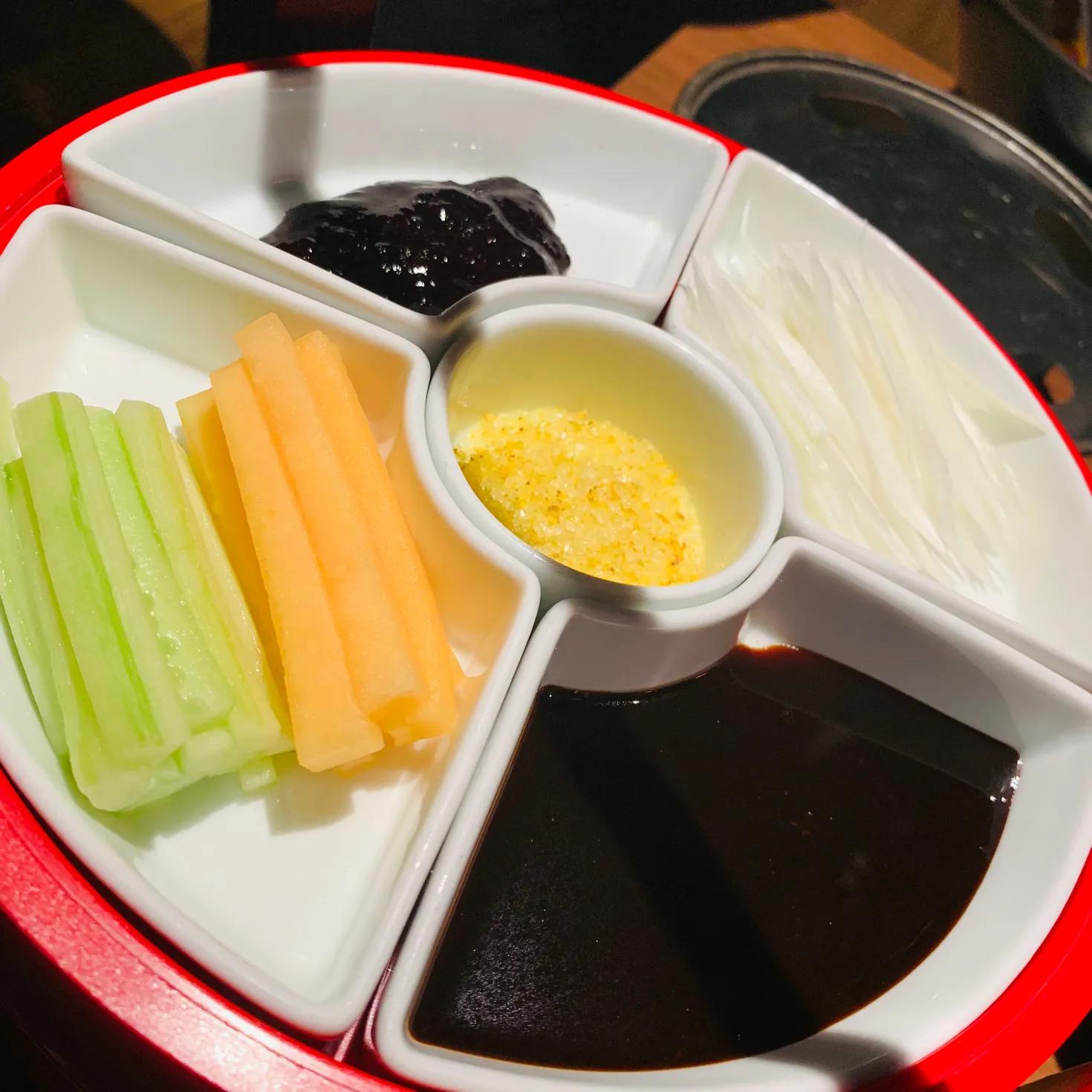 青年公社烤鸭只有北京有么,青年公社和便宜坊哪个烤鸭好吃