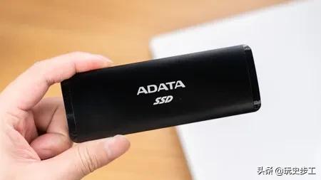 威刚SE7601TB移动SSD评测：高速且高性价比