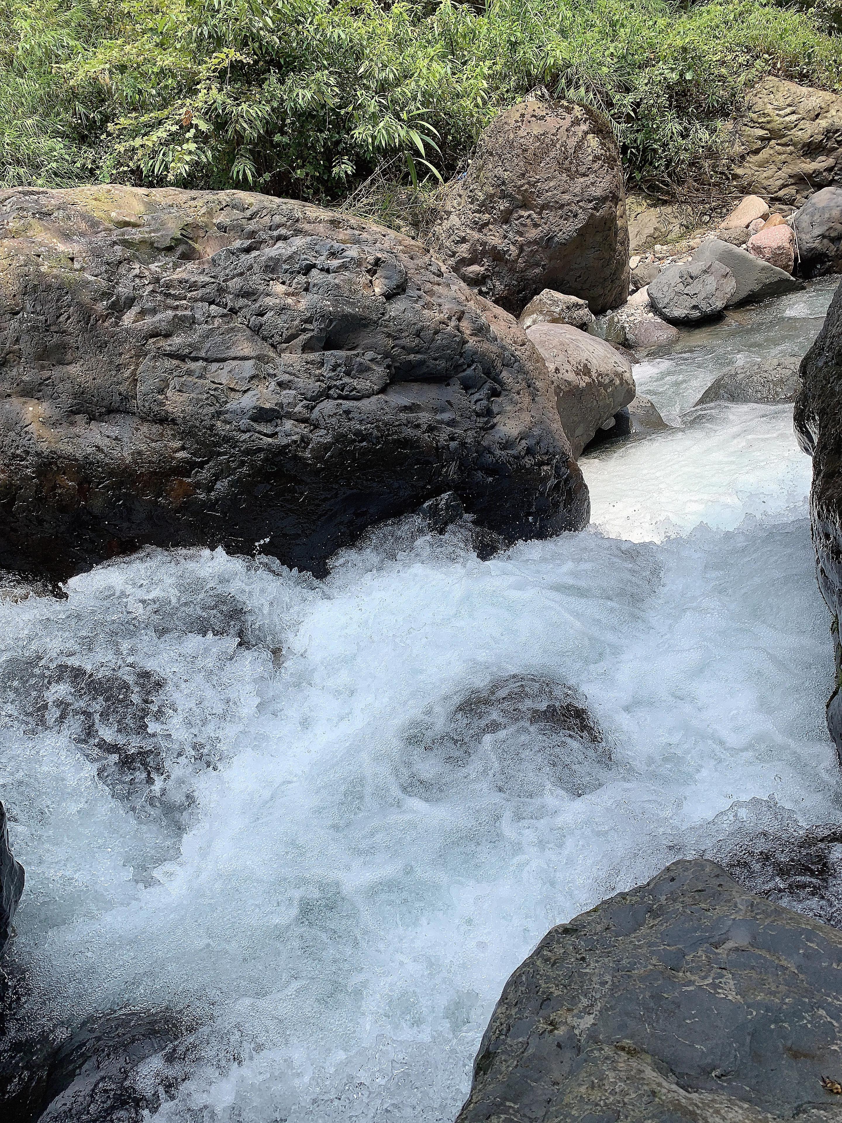 南京明发商业广场公寓现状,南京商业综合体烂尾楼