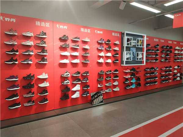 晋江鞋都安踏,福建晋江李宁安踏运动鞋