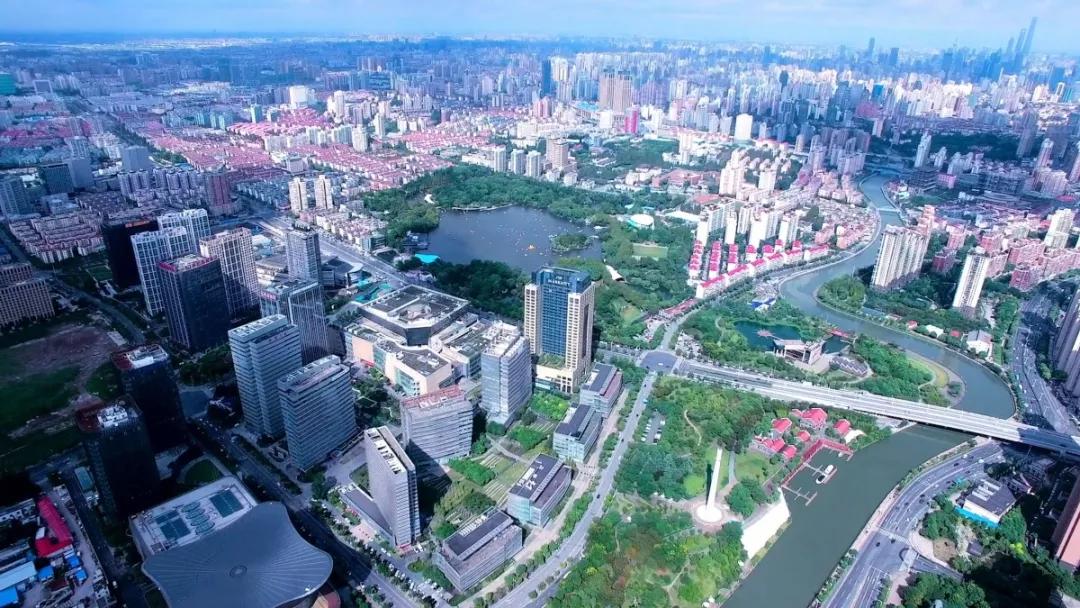 一座城，十六个区，4分20秒带你看航拍上海！