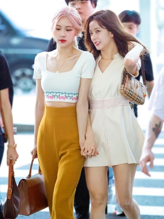 朴彩英穿搭上短下长,朴彩英穿搭光腿神器