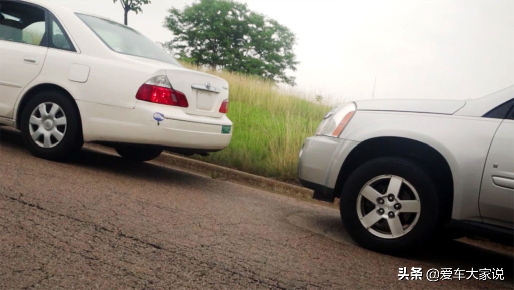 手动挡上坡堵车走走停停怎么开,手动挡上坡堵车视频教程