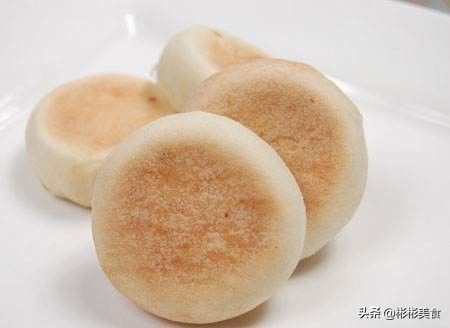 自制绿豆饼正宗做法,自制绿豆饼的做法和配方