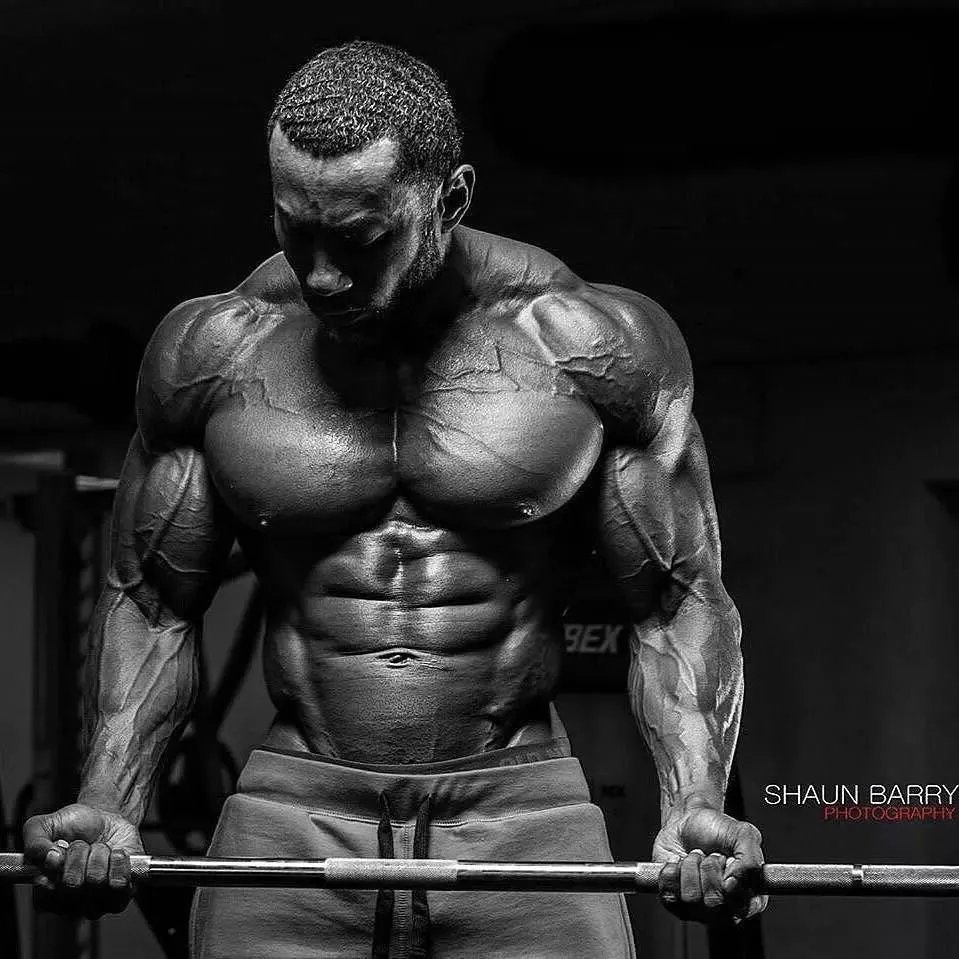 如何从瘦弱变强壮训练教程,强壮男性的训练方法