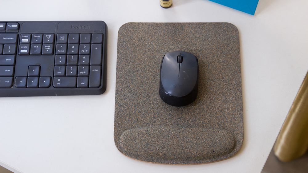 优质牛皮护腕鼠标垫,软木皮质大号鼠标垫