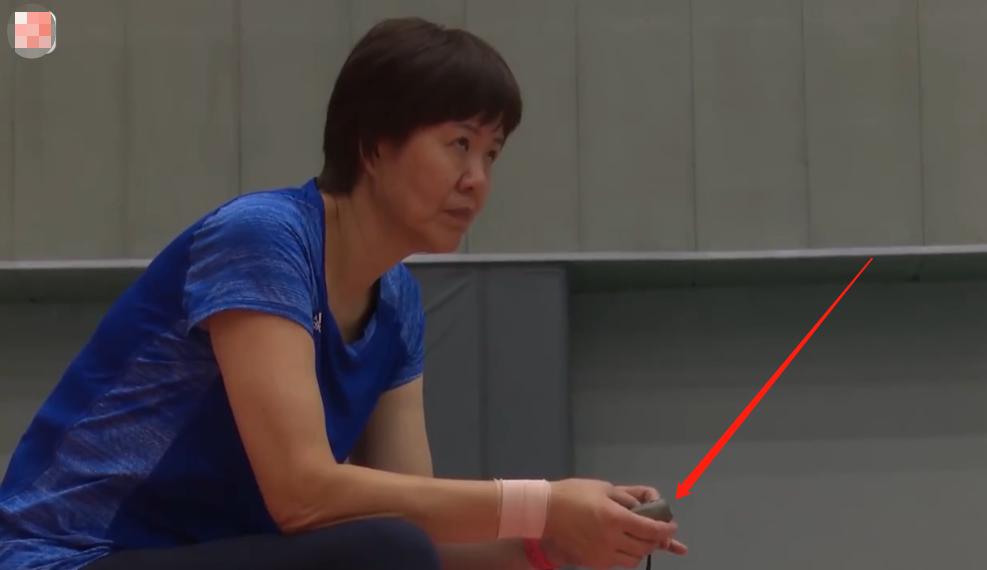 朱婷不讲话完整版,郎平关键时刻派上朱婷上场