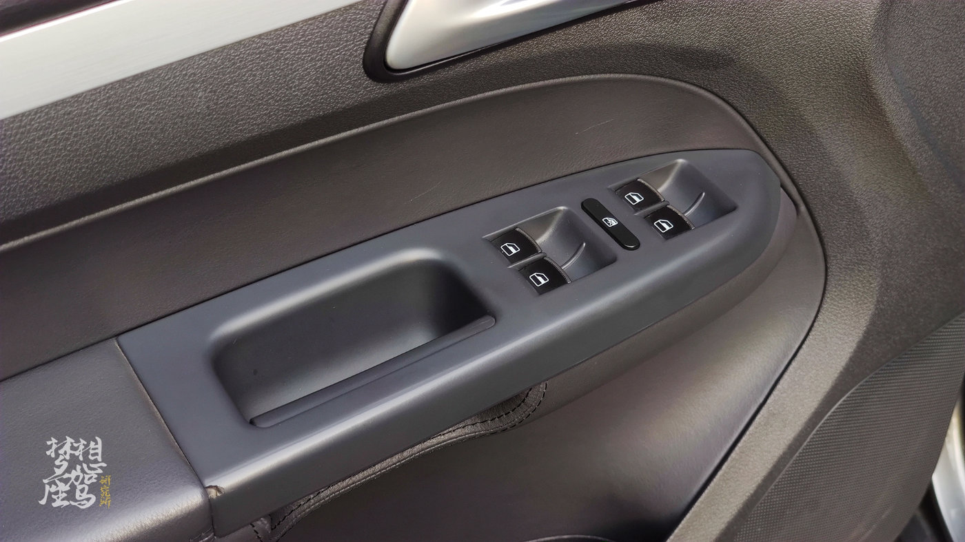 高尔夫途安2024全新款,大众大高尔夫